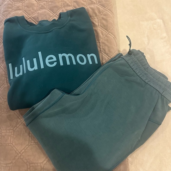 lululemon athletica Pants - Lululemon Green Sweatshirt and Joggers Set